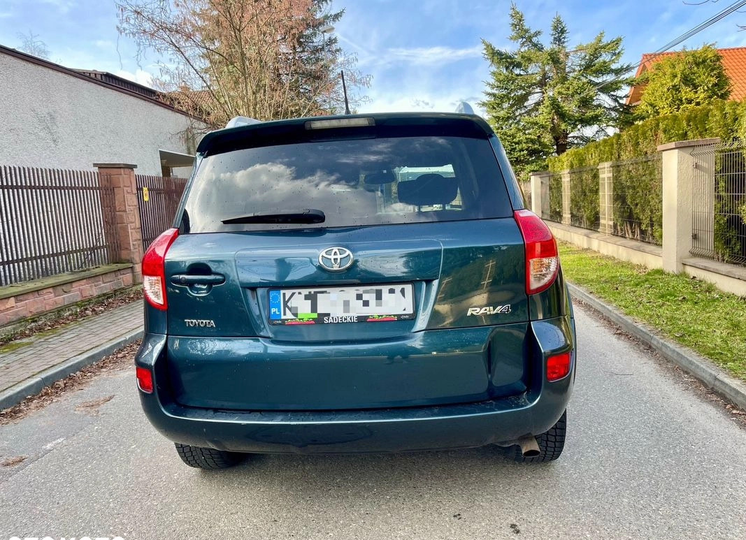 Toyota RAV4 cena 25500 przebieg: 226000, rok produkcji 2007 z Wiązów małe 154